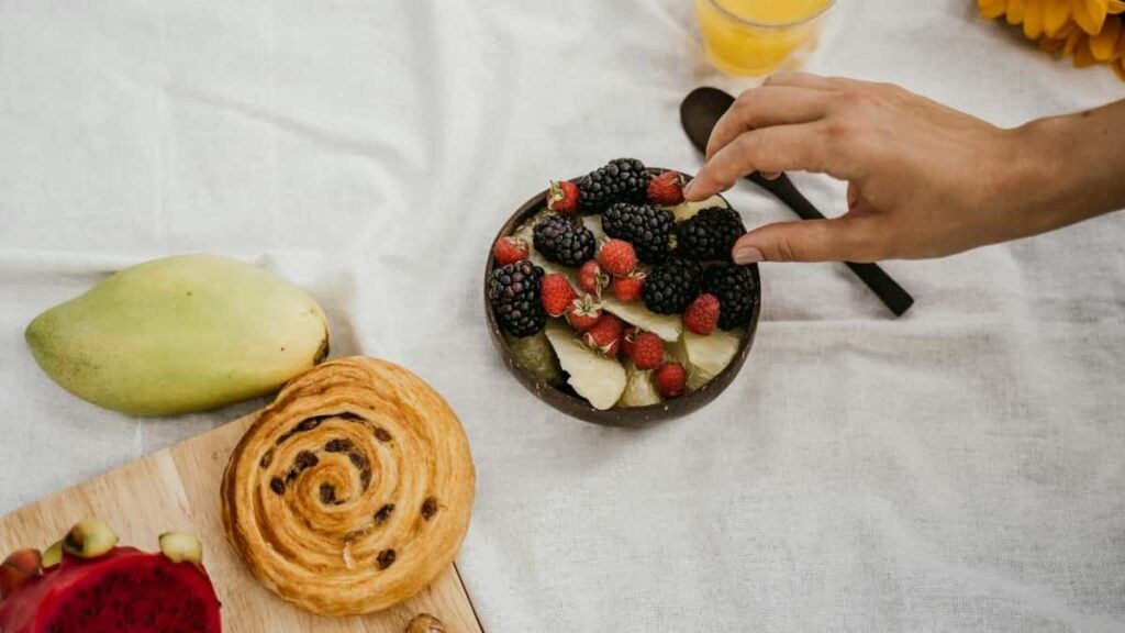 How Nepal Facebook bloggers can collaborate with UK advertisers in 2025