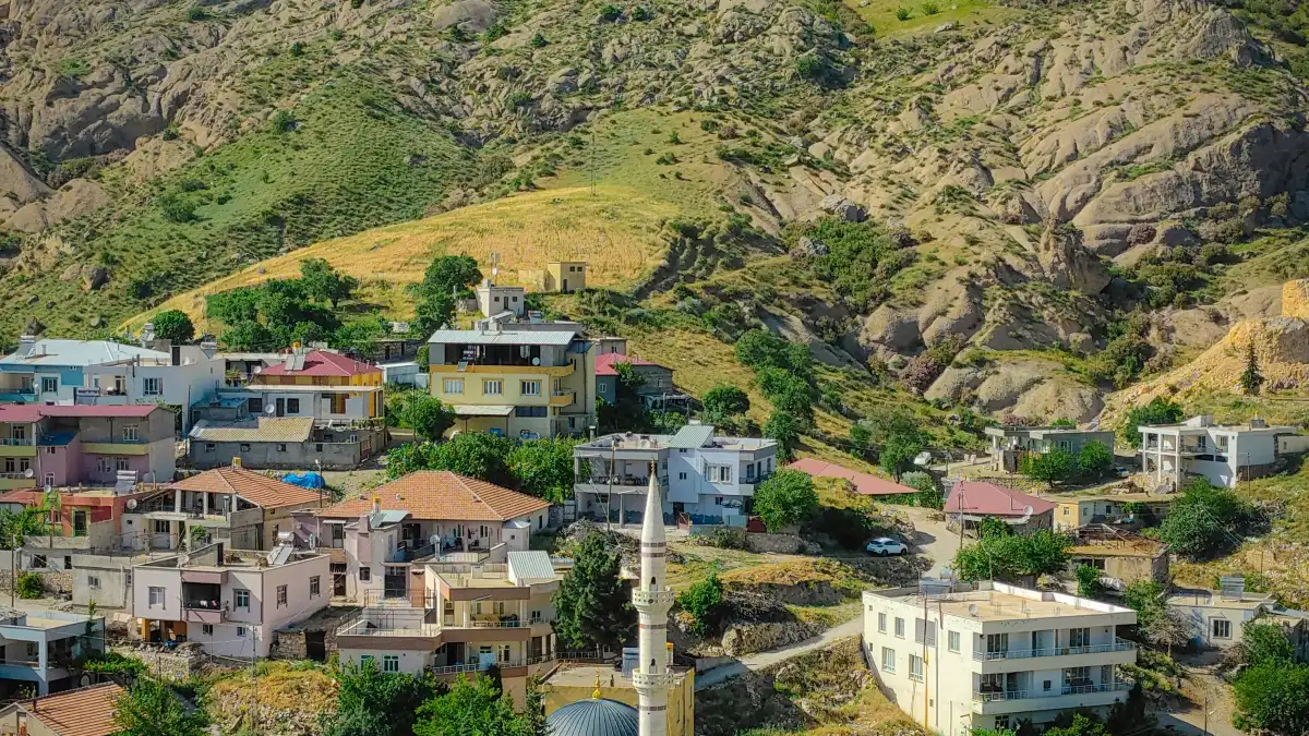 रोमानिया Takatak क्रिएटर कसरी फेला पार्ने?