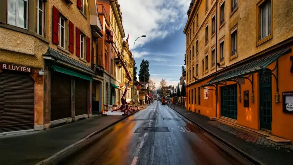 नेपालका विज्ञापनदाताका लागि व्यावहारिक गाइड: कसरी आयरल्याण्डका Clubhouse क्रिएटर फेला पार्ने, पहिचान गर्ने र अभियानमार्फत एनगेजमेन्ट बढाउने।