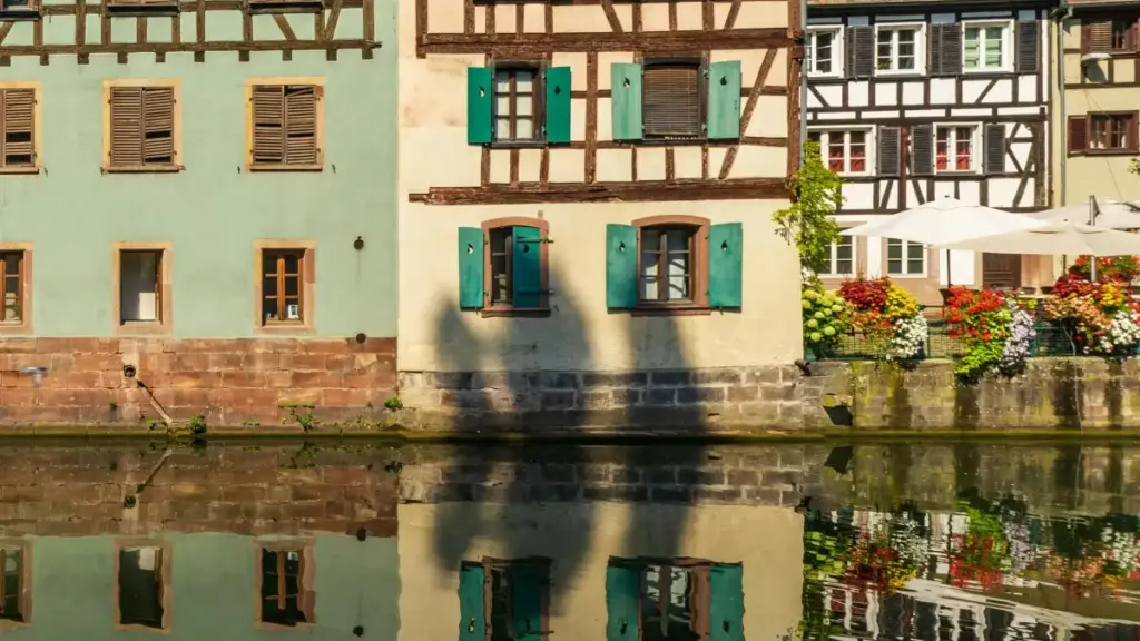 नेपालमा अजरबैजान ट्विटर क्रिएटर्स खोज्न र इन्फ्लुएन्सर नेटवर्क विस्तार गर्न सरल तरिका र रणनीतिहरू।