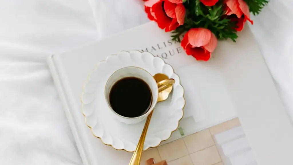 सिंगापुरका Moj/शोर्ट-फर्म क्रिएटर्स भेट्ने व्यवहारिक गाइड—Pinwheels अवार्ड, एजेंसी च्यानल, र प्रो-टिजिङ टिप्ससहित, नेपालका विज्ञापनदाताका लागि।