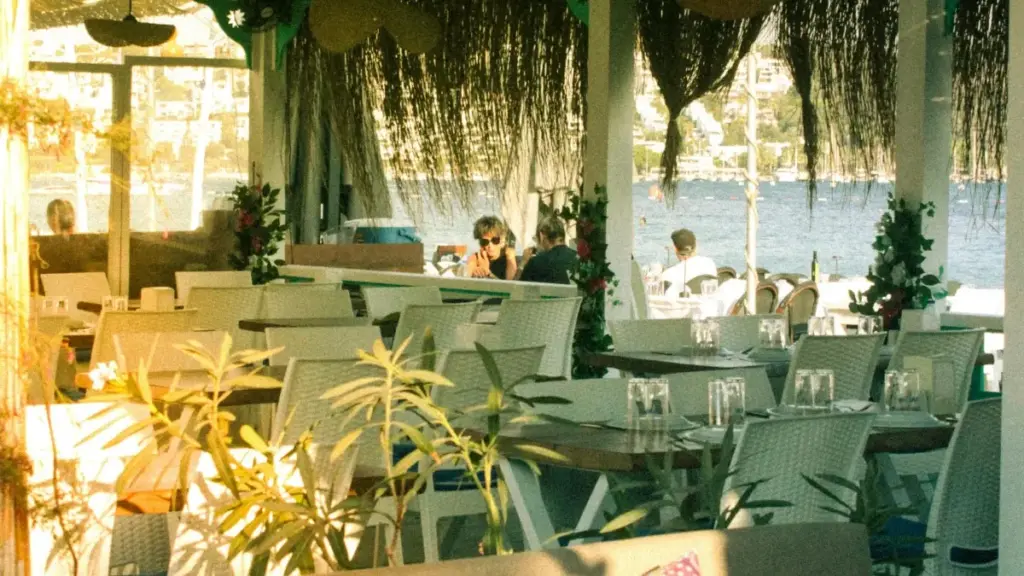 नेपाली विज्ञापनकर्ताहरूका लागि इरानमा सक्रिय KakaoTalk क्रिएटर / इन्फ्लुएन्सर खोज्ने व्यवहारिक गाइड — रणनीति, भेट्ने च्यानलहरू, र सिजनल फ्याशन ट्रेन्ड कसरी हाइलाइट गर्ने।