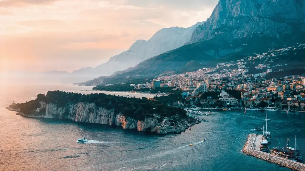 नेपालका क्रिएटरका लागि चरणबद्ध गाइड: VKontakte मा इक्वाडोर ब्यूटी र स्किनकेयर ब्रान्डसम्म पुग्ने तरिका, सानो टिप्स र प्राइभेसी सुझावहरूसहित।