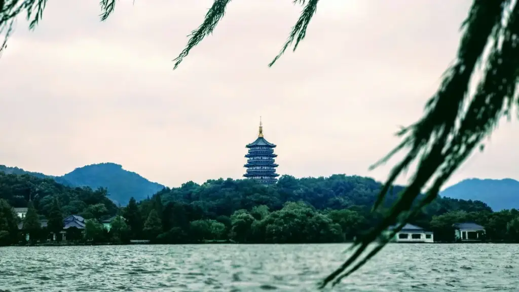 पोल्यान्डका ब्रान्डसँग Douyin मार्फत क्रस‑प्रमो गर्ने प्रायोगिक मार्गदर्शन, स्थानीय नेपाल क्रिएटरका लागि स्टेप‑बाइ‑स्टेप, केस‑स्टडी र जोखिम सल्लाह।