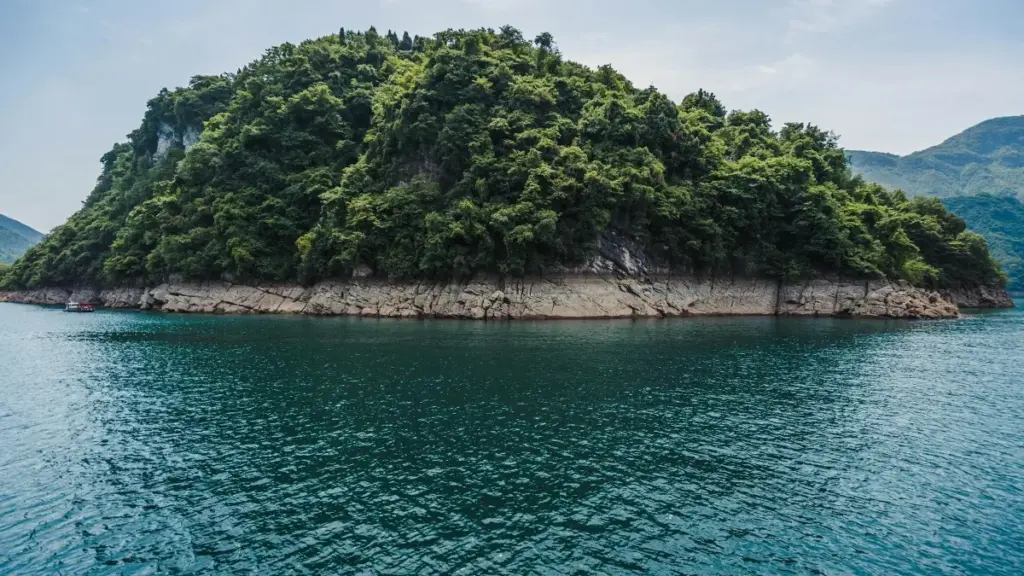 भेनेजुएलाका Pinterest क्रिएटर्स खोज्ने प्रैक्टिकल गाइड — ट्रेन्ड सिग्नल, खोज चैनल, र नेपालबाट सहकार्य कसरी सुरु गर्ने भनी छोटकरीमा।