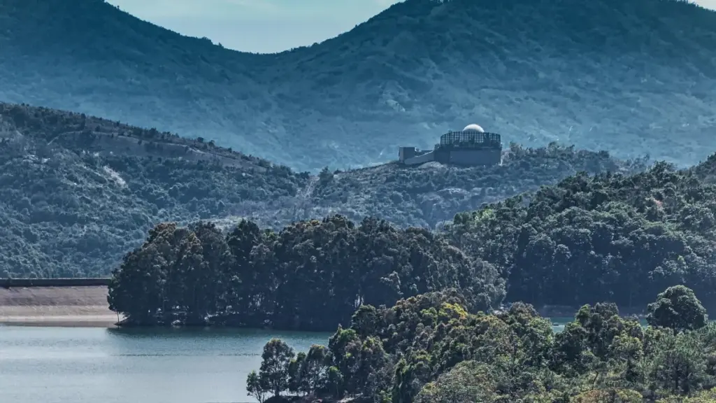 स्विडेनका Clubhouse क्रिएटरहरू खोज्दै हुनुहुन्छ? नेपालबाट लक्षित ब्रान्ड्सका लागि प्राक्टिकल स्टेप्स, रिस्क नोट्स र लाइवस्ट्रीम इन्टिग्रेसन रणनीति।