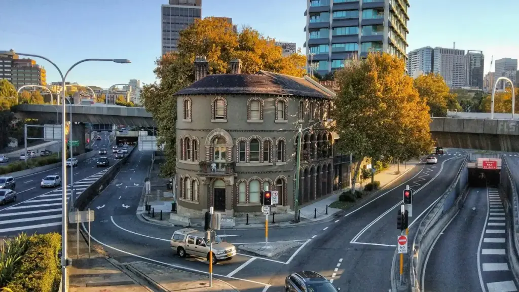 नेपालका विज्ञापनदाताहरूका लागि प्रायोगिक गाइड: UAE का Twitter क्रिएटर कसरी फेला पार्ने, साझेदारी मोडेल र 1 Billion Followers Summit जस्ता स्रोतबाट कसरी सम्भावित सहयोगिन छनोट गर्ने।